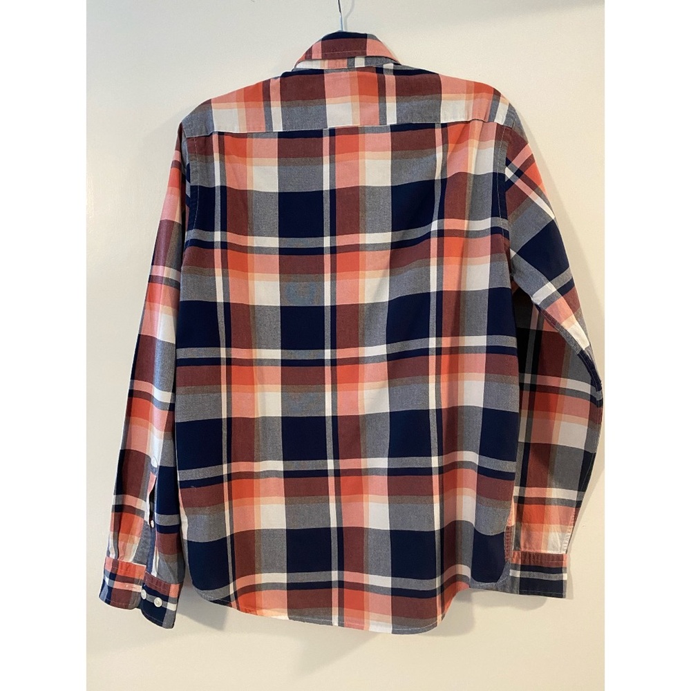 Express button down - Picture 2 of 4